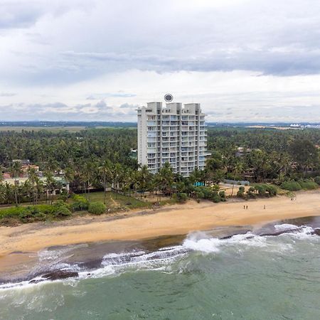 Aqua Vista Apartment Uswetakeiyawa Luaran gambar