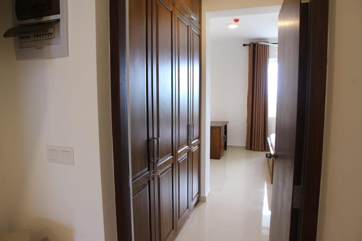 Aqua Vista Apartment Uswetakeiyawa Luaran gambar