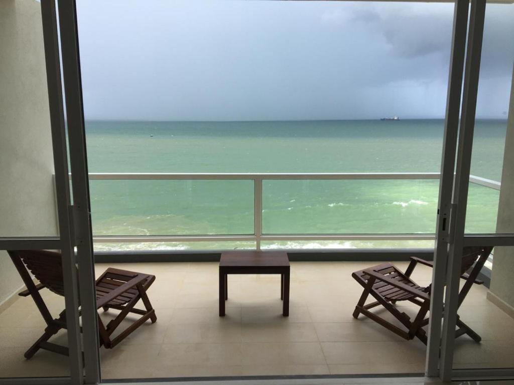 Aqua Vista Apartment Uswetakeiyawa Luaran gambar