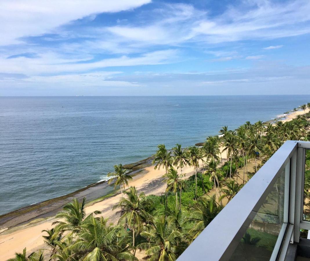 Aqua Vista Apartment Uswetakeiyawa Luaran gambar